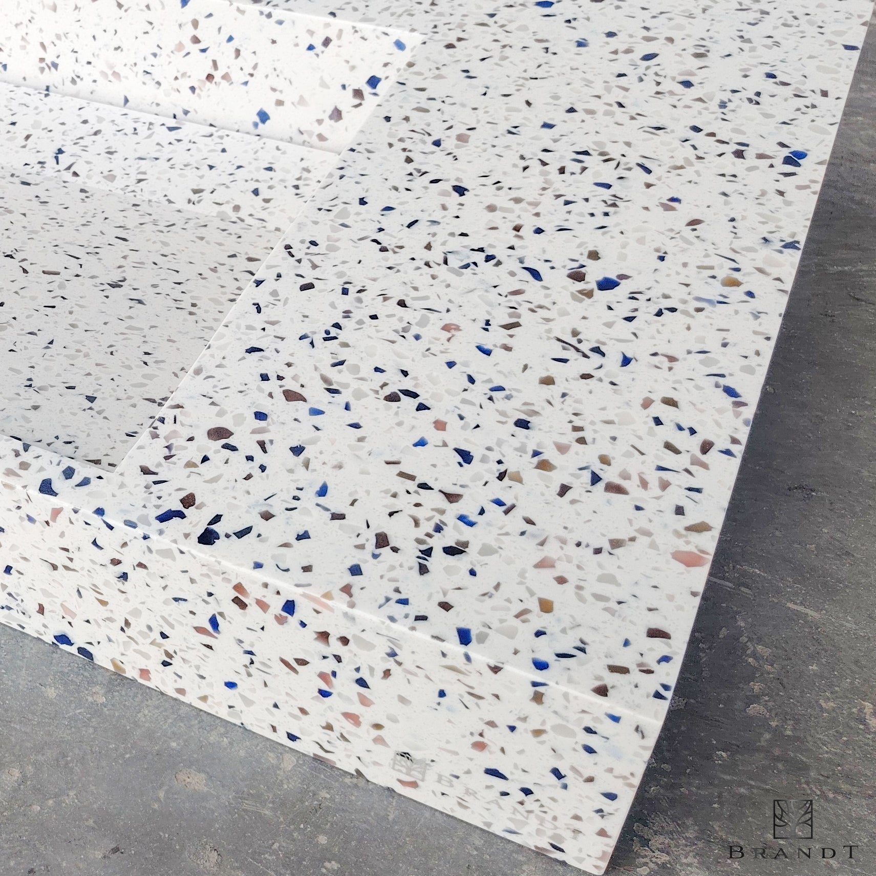 EDGE Basin 90 cm Terrazzo White